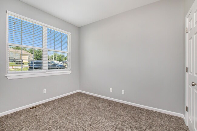 Building Photo - 8325 N Nodaway Ave