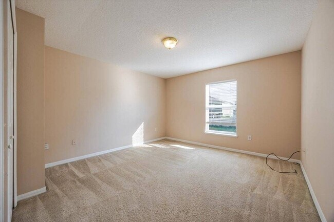 Building Photo - 163 Jocelyn Dr