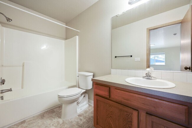 Building Photo - 4bed/2.5 Bathroom house - SE Portland