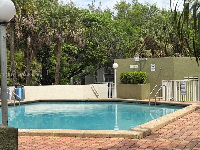 Building Photo - 4235 N University Dr