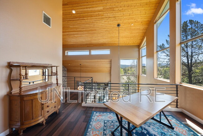 Building Photo - 674 Crosscreek Dr