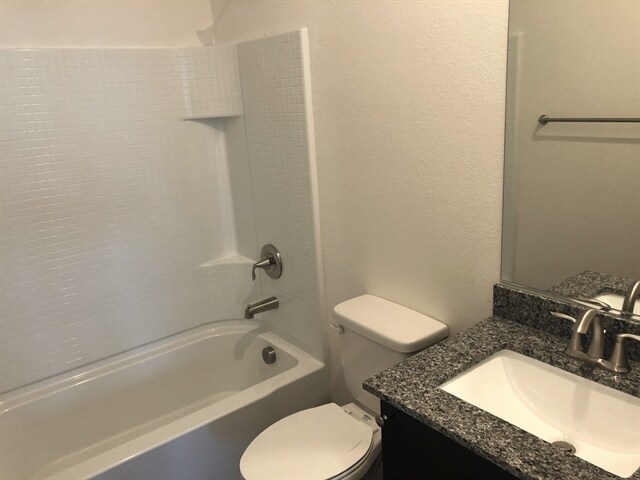 Building Photo - 5804 Petronius St