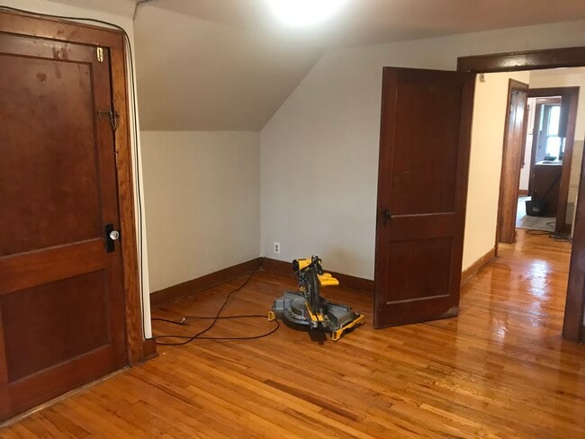 Dining room - 50 Moeller St