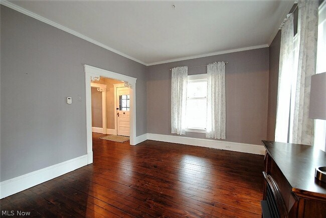 Building Photo - 168 North St