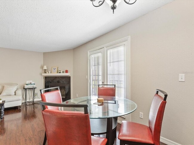 Building Photo - 2550 N Alafaya Trail