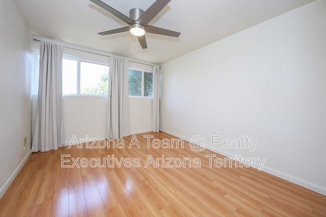 Building Photo - 5701 E Glenn St