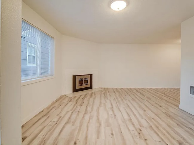 Building Photo - 4801 NE Killingsworth St