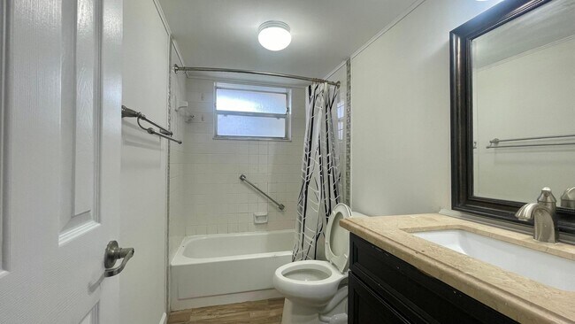 Building Photo - 1801 NW 75th Ave