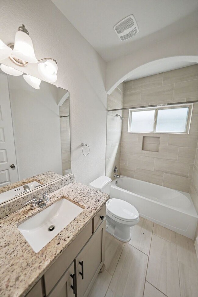 Building Photo - Stunning 4BR Home with 3-Car Garage in Turning Stone - Realtor Commission: $750