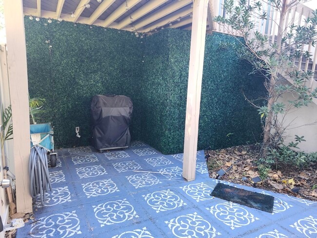 Building Photo - 600 Executive Center Dr