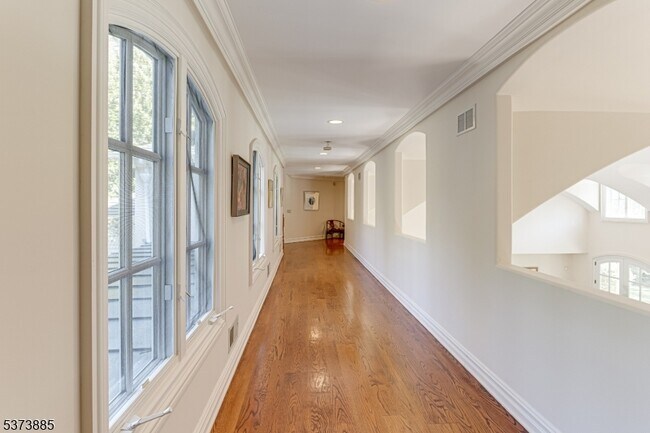 Building Photo - 21 Stoningham Dr