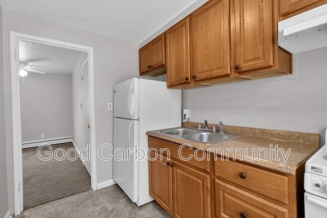 Building Photo - 303 Beattie Ave