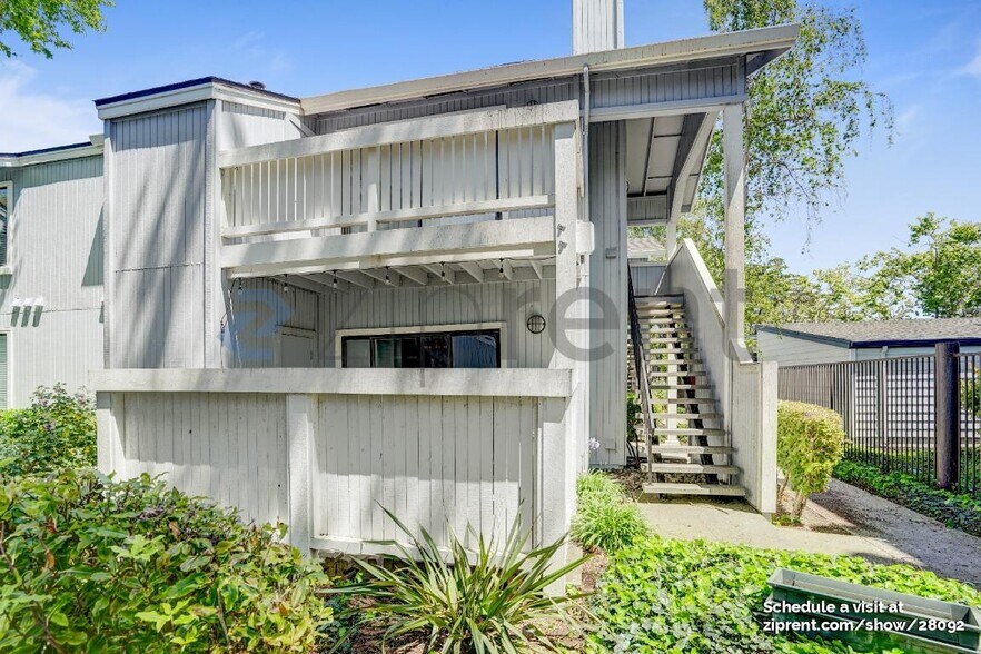 Building Photo - 217 Schooner Ct