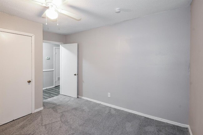 Building Photo - 3522 Stonham St