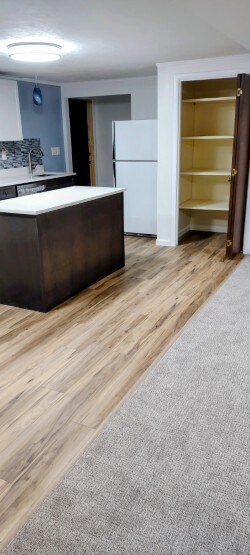 Building Photo - 986 E 5550 S