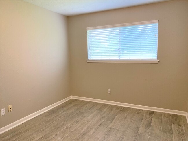 Building Photo - 3810 Downing Cir