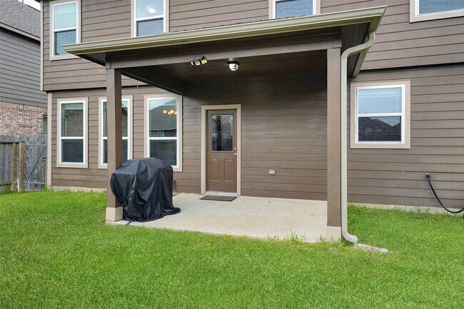 Building Photo - 3022 Bugatti Dr