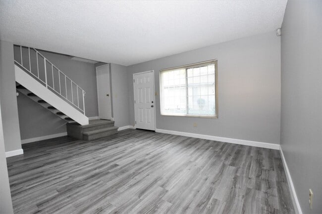 Building Photo - 8744 Woodman Way