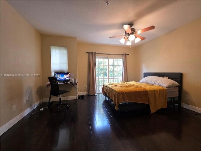 Building Photo - 2612 SW 81st Terrace