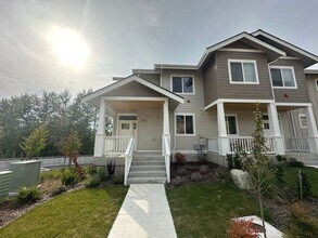Building Photo - 3501 Sussex Dr