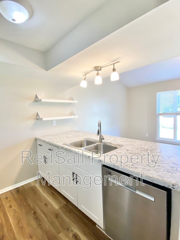 Building Photo - 3833 Foxglove Ct