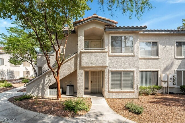 Building Photo - 3059 Key Largo Dr