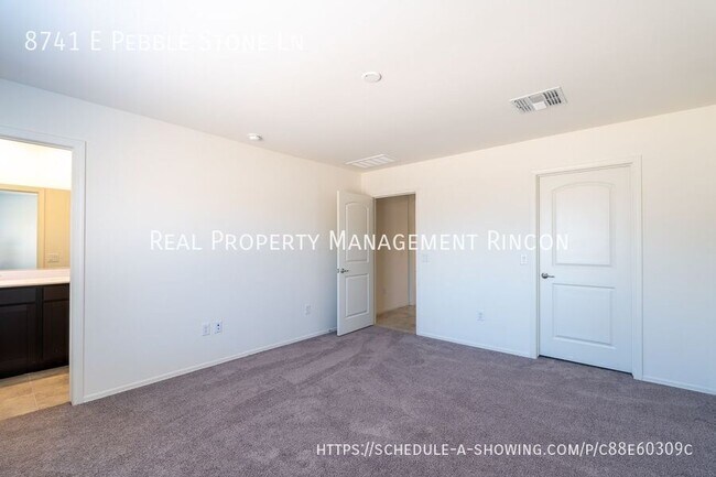 Building Photo - 8741 E Pebble Stone Ln