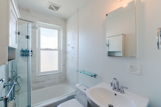 Building Photo - Charming Olde Richmond Home