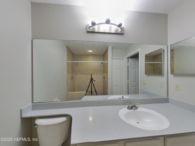 Building Photo - 3373 Millcrest Pl