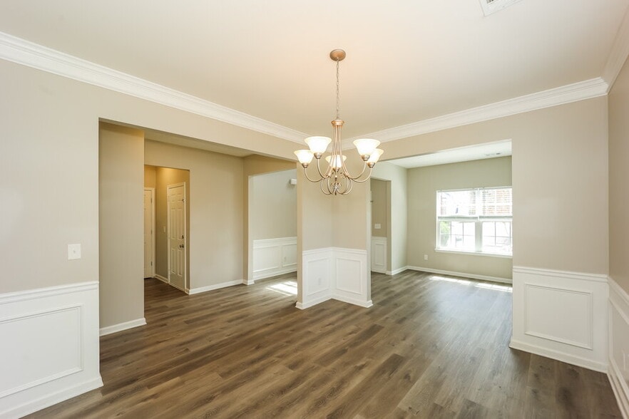 Building Photo - 5411 Bighorn Pass