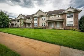 Building Photo - Large 3bedroom/2.5 bath Iowa City Townhouse