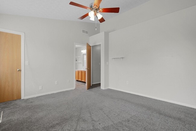 Building Photo - 299 Iris Trail Dr