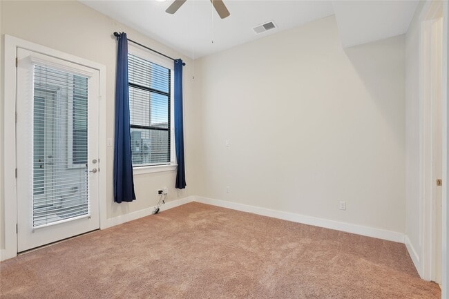 Building Photo - 1810 Thompson St