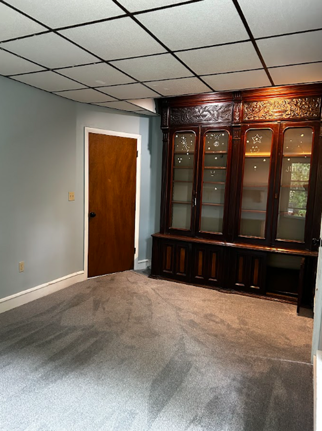 Building Photo - 1638 Sanderson Ave