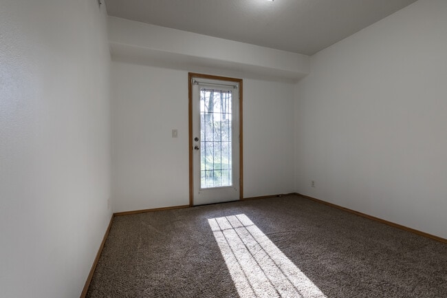 Building Photo - 260 N 16th St