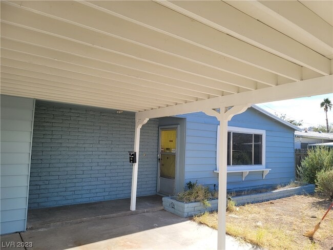Building Photo - 1111 Arapaho Way