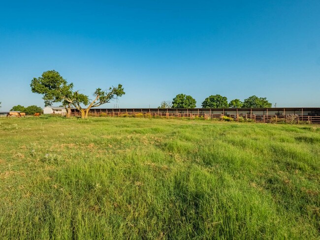 Building Photo - 11671 FM 3025, Unit 2, Stephenville, TX 76401