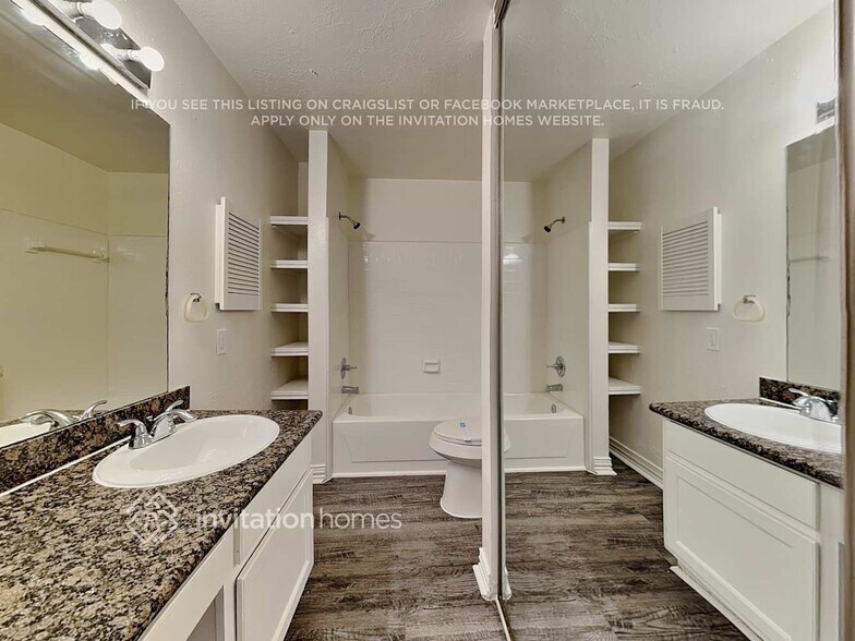 Building Photo - 9167 Golden Sunshine Dr
