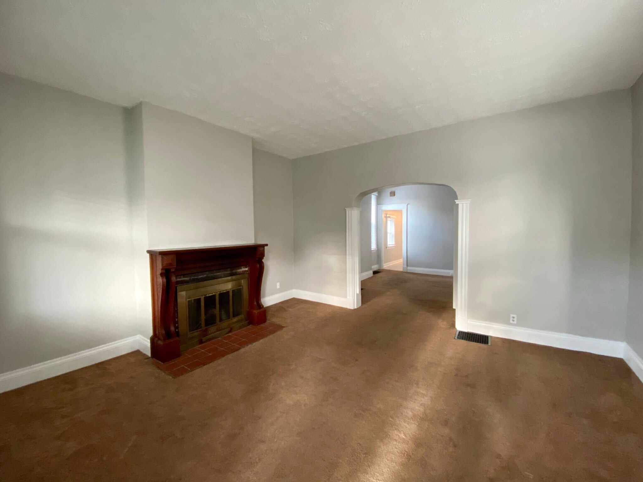 Building Photo - 4816 Myrtle Ave