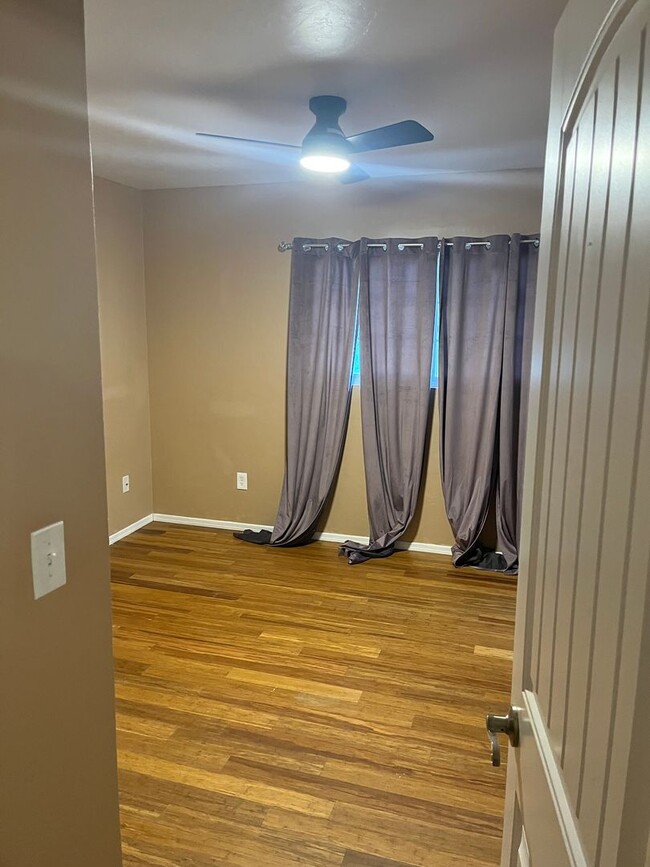 Building Photo - Beautiful 4 Bedroom 3 Bathroom house in Be...