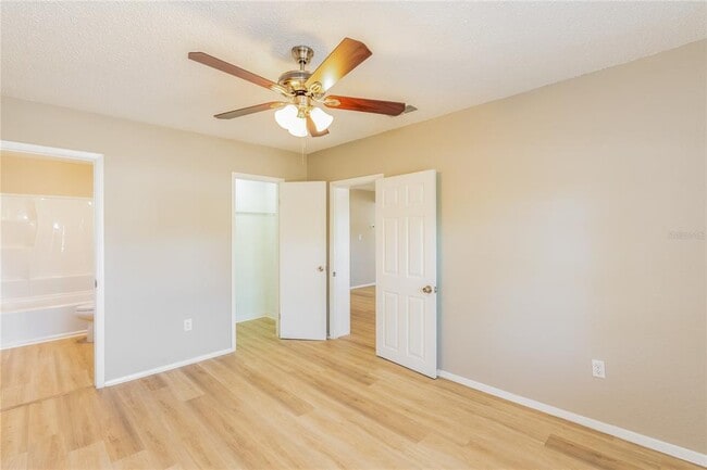 Building Photo - 4626 20th Ave N