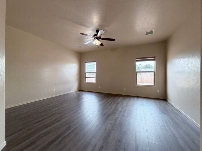 Building Photo - 3BR/2BA/2.5CG, 1861 sq.ft. rental in Sierra Vista, AZ