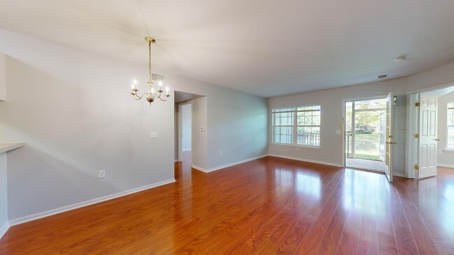 Building Photo - 2771 S Knightsbridge Cir