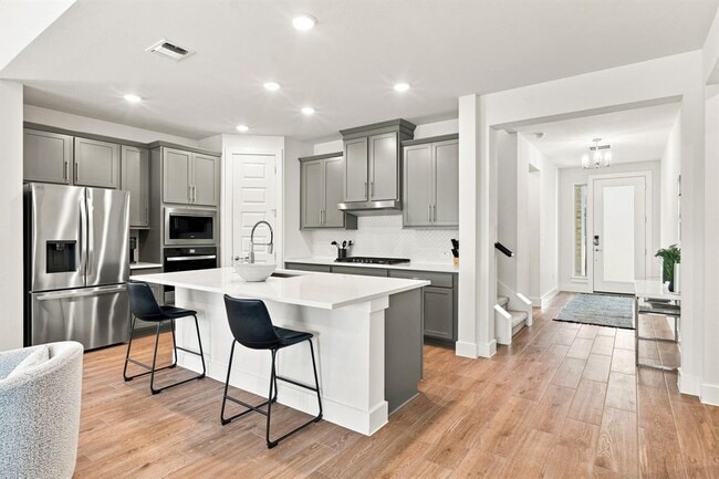 Building Photo - 9608 Hamadryas Dr