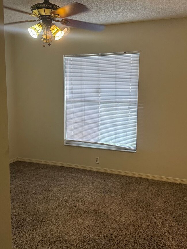 Building Photo - 2014 Chelam Way