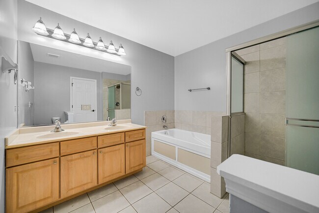 Building Photo - 1252 Townes Cir