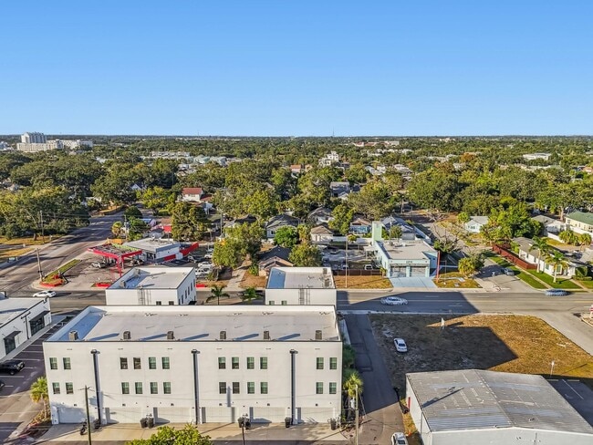 Building Photo - Modern Townhome For Lease in downtown St Pete and Warehouse Arts District
