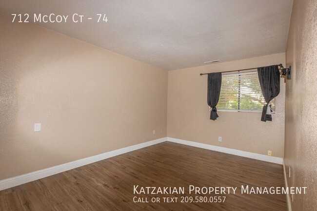 Building Photo - Upstairs 2-Bedroom 1-Bath Lodi Condo Gated...