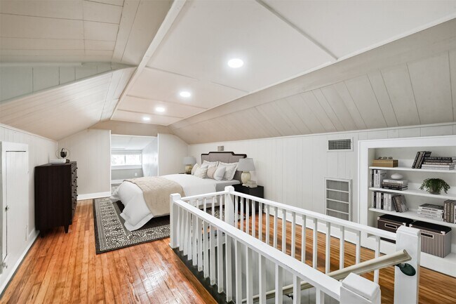 Building Photo - 2606 Oakdale St