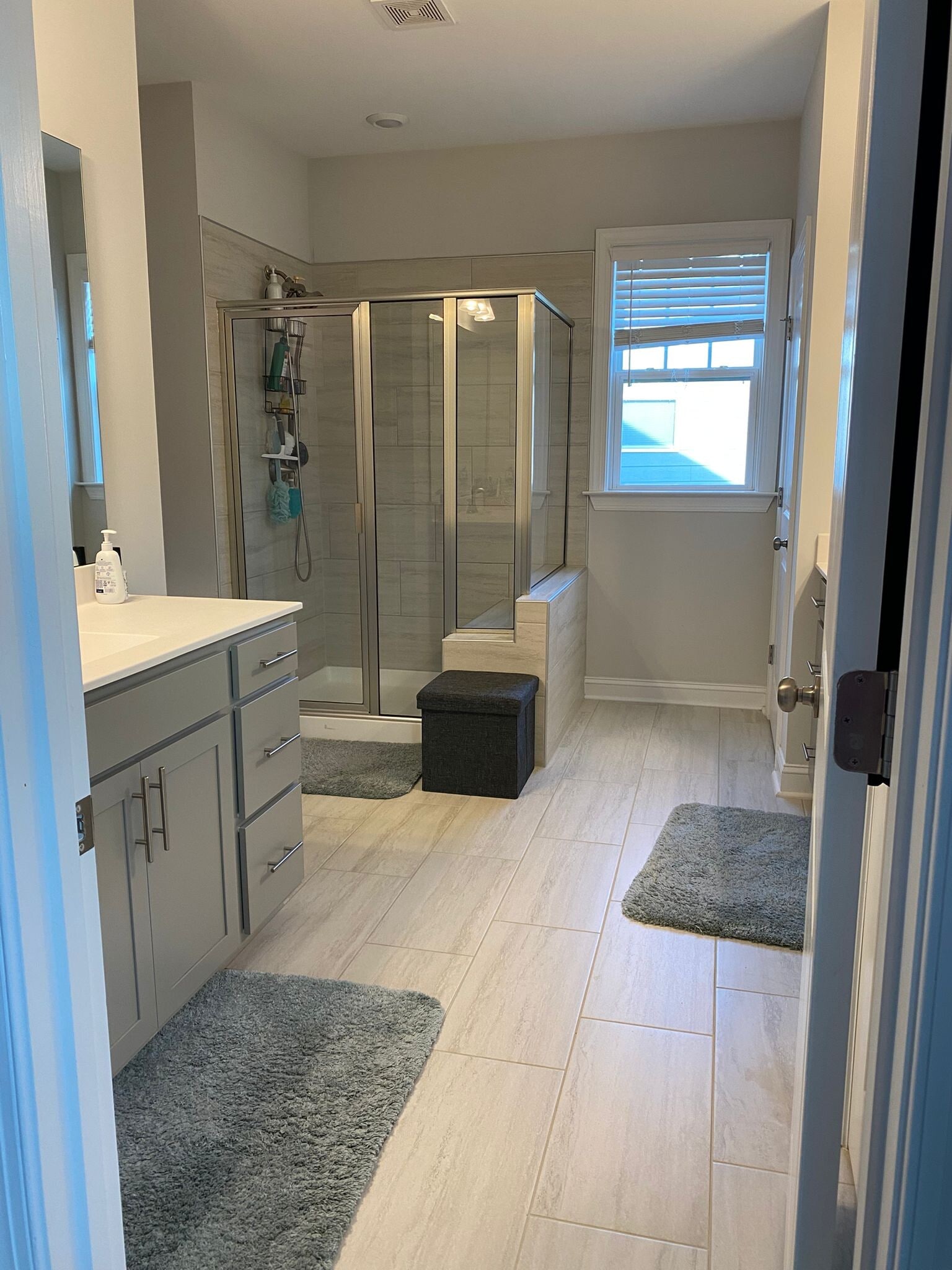 Master Bath - 2905 Baronial St